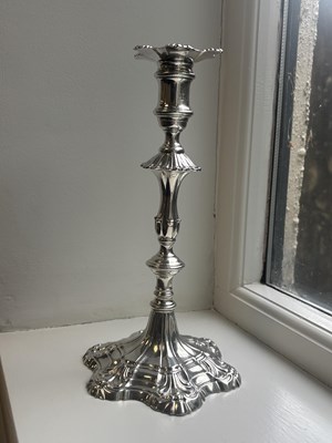 Lot 19 - A FINE PAIR OF GEORGE III ENGLISH CAST SILVER CANDLESTICKS BY EBENEZER COKER