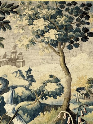Lot 1122 - A LARGE AND IMPRESSIVE 18TH CENTURY FRENCH VERDURE TAPESTRY
