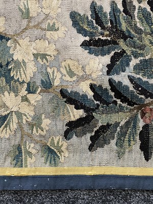 Lot 1122 - A LARGE AND IMPRESSIVE 18TH CENTURY FRENCH VERDURE TAPESTRY