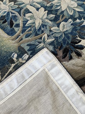 Lot 1122 - A LARGE AND IMPRESSIVE 18TH CENTURY FRENCH VERDURE TAPESTRY