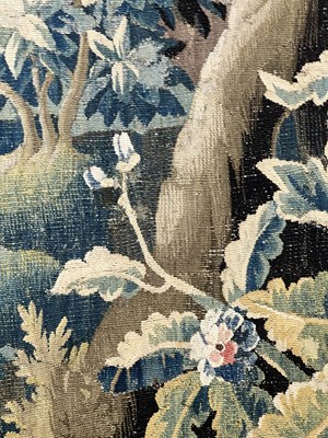 Lot 1122 - A LARGE AND IMPRESSIVE 18TH CENTURY FRENCH VERDURE TAPESTRY