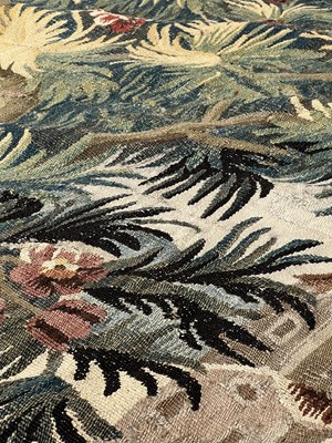 Lot 1122 - A LARGE AND IMPRESSIVE 18TH CENTURY FRENCH VERDURE TAPESTRY