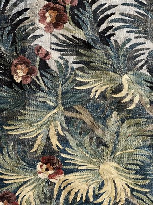 Lot 1122 - A LARGE AND IMPRESSIVE 18TH CENTURY FRENCH VERDURE TAPESTRY