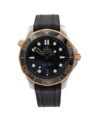 Lot 470 - A GENTLEMAN'S STEEL AND SEDNA GOLD OMEGA SEAMASTER DIVER 300 WRIST WATCH