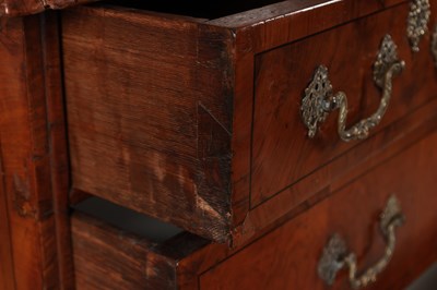 Lot 1492 - A WILLIAM AND MARY BURR WALNUT CROSS-BANDED ESCRITOIRE