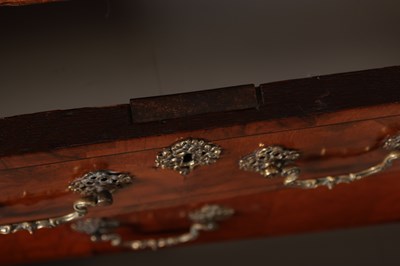 Lot 1492 - A WILLIAM AND MARY BURR WALNUT CROSS-BANDED ESCRITOIRE