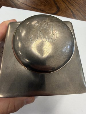 Lot 17 - A 1912 ENGLISH SILVER MOUNTED CUT GLASS INKWELL