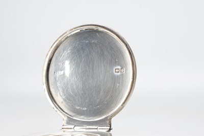 Lot 113 - A VICTORIAN ENGLISH SILVER MOUNTED GLASS INKWELL