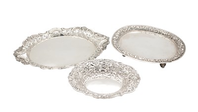 Lot 43 - A COLLECTION OF 19TH/20TH CENTURY ENGLISH SILVER TRAYS