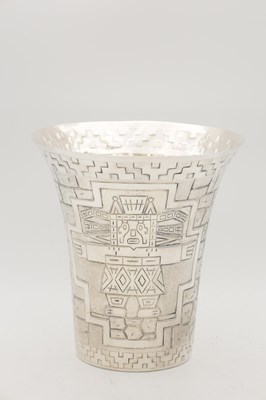 Lot 38 - AN EARLY 20TH CENTURY PERUVIAN SILVER VASE BY CAMUSSO, LIMA