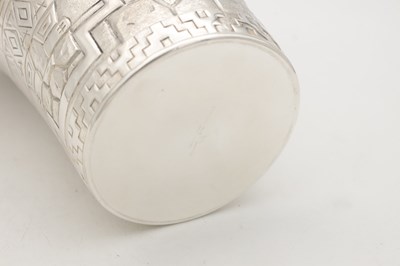 Lot 38 - AN EARLY 20TH CENTURY PERUVIAN SILVER VASE BY CAMUSSO, LIMA