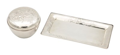 Lot 715 - A JAPANESE SILVER LIDDED BOWL AND TRAY