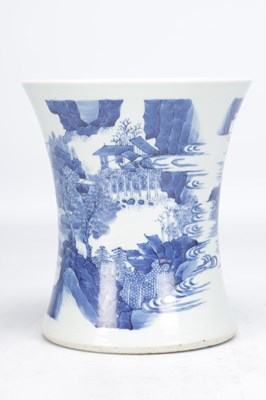 Lot 789 - A CHINESE BLUE AND WHITE PORCELAIN BRUSH POT