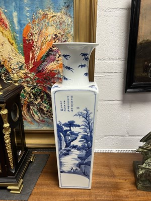 Lot 707 - A CHINESE BLUE AND WHITE PORCELAIN SQUARE VASE