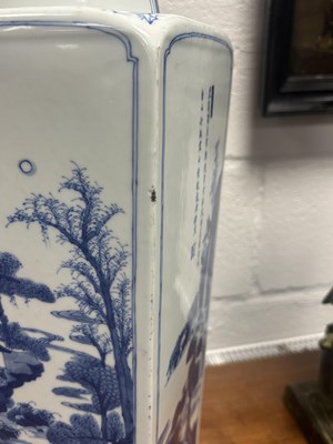 Lot 707 - A CHINESE BLUE AND WHITE PORCELAIN SQUARE VASE