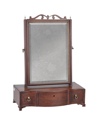Lot 1512 - A REGENCY MAHOGANY TOILET MIRROR GILLOWS STYLE WITH SERPENTINE BASE
