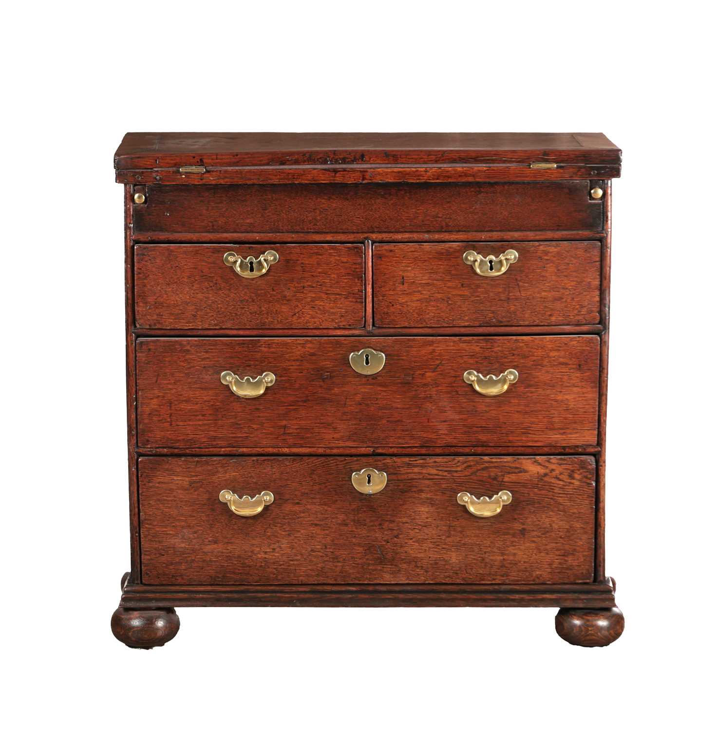 Lot 1566 - A SMALL 18TH CENTURY OAK BACHELOR'S CHEST
