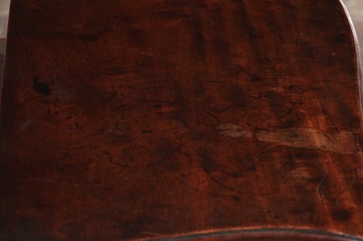 Lot 1520 - AN 18TH CENTURY MAHOGANY SERPENTINE CARD TABLE
