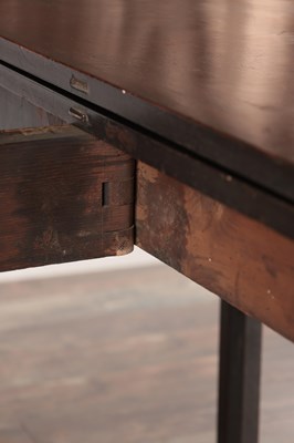 Lot 1520 - AN 18TH CENTURY MAHOGANY SERPENTINE CARD TABLE