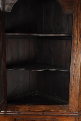 Lot 1530 - AN 18TH CENTURY STYLE WELSH OAK STANDING CORNER CUPBOARD