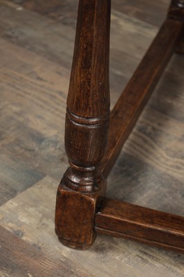 Lot 1554 - A 19TH CENTURY OAK COFFEE TABLE