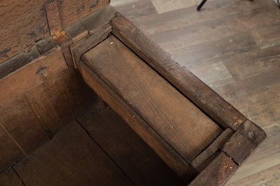Lot 1507 - A LATE ELIZABETHAN OAK TRAY TOP COFFER