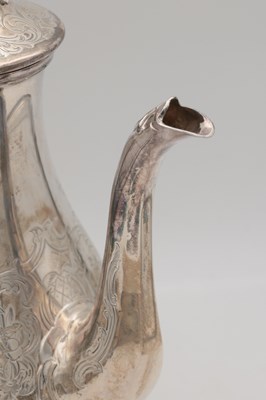 Lot 44 - AN EARLY VICTORIAN ENGLISH SILVER ENGRAVED TEAPOT