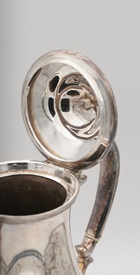 Lot 44 - AN EARLY VICTORIAN ENGLISH SILVER ENGRAVED TEAPOT