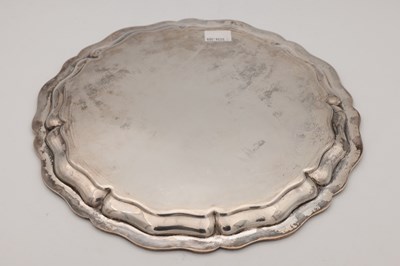 Lot 63 - A 20TH CENTURY EGYPTIAN SILVER PRESENTATION TRAY
