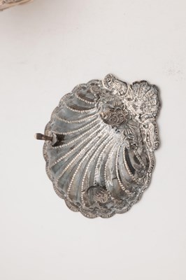 Lot 80 - TWO 20TH CENTURY EGYPTIAN SILVER DISHES