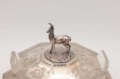 Lot 28 - A VICTORIAN ENGLISH SILVER AND CUT GLASS SERVING DISH WITH CAST STAG FINIAL
