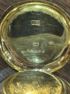 Lot 477 - AN EARLY 20TH CENTURY 18CT GOLD SINGLE BUTTON CHRONOGRAPH WRIST WATCH