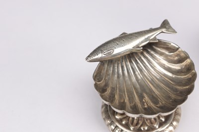 Lot 84 - A PAIR OF 19TH CENTURY SILVER SHELL-FORM SALTS WITH FISH FINIALS