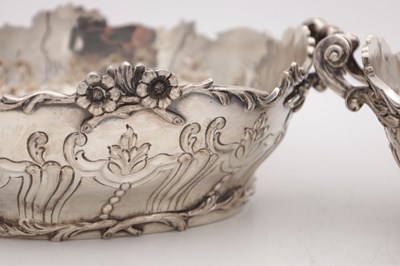Lot 115 - A PAIR OF EDWARDIAN ENGLISH SILVER TWO-HANDLED BASKETS