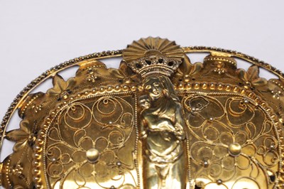 Lot 21 - A 19TH CENTURY CONTINENTAL SILVER GILT RELIQUARY BELT BUCKLE