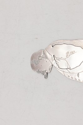Lot 56 - A LATE 20TH CENTURY ENGLISH SILVER FIGURAL BOOKMARK IN ORIGINAL FITTED LEATHER CASE