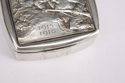 Lot 52 - A CONTINENTAL EARLY 20TH CENTURY EMBOSSED SILVER HINGED BOX