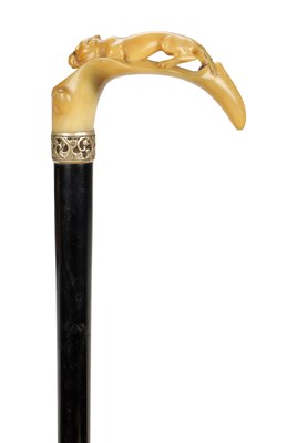 Lot 1441 - A 19TH CENTURY HORN HANDLED WALKING STICK