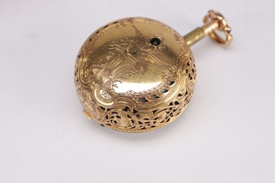 Lot 333 - ROBERT & PETER HIGGS, LONDON, AN EARLY GEORGE III GOLD PAIR CASE REPOUSSE HALF QUARTER REPEATING VERGE POCKET WATCH