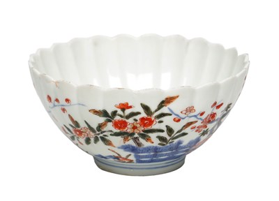 Lot 714 - AN 18TH CENTURY JAPANESE IMARI PORCELAIN LOBED BOWL