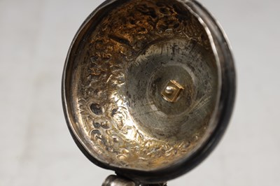 Lot 50 - A CONTINENTAL SILVER LIDDED TANKARD WITH FIGURAL FINIAL