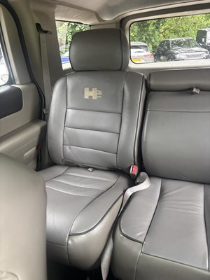 Lot 1476 - A 2002 HUMMER H2 6 LITRE V8 SUV