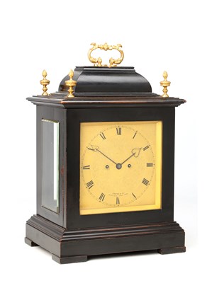Lot PAYNE & CO., LONDON. A MID 19TH CENTURY EBONISED DOUBLE FUSEE QUARTER CHIMING BRACKET CLOCK