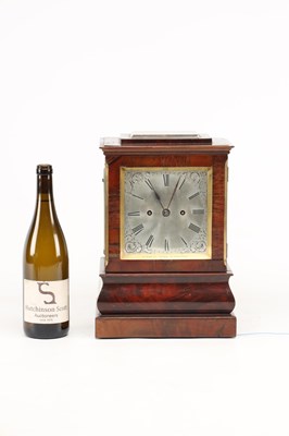 Lot SIMMONS, STOKE NEWINGTON A REGENCY FIGURED MAHOGANY DOUBLE FUSEE FOUR-GLASS BRACKET CLOCK