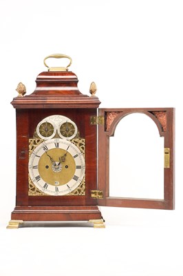 Lot CONYERS DUNLOP, LONDON. A GEORGE III FIGURED MAHOGANY VERGE BRACKET CLOCK WITH ALARM
