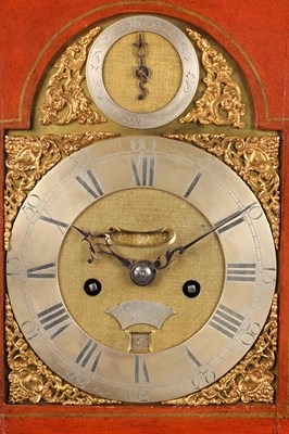 Lot STEPHEN RIMBAULT, LONDON. A MID 18TH CENTURY SCARLET LACQUER CHINOISERIE VERGE BRACKET CLOCK