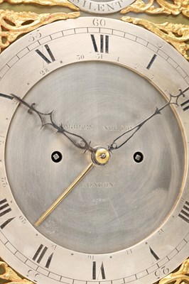 Lot EARDLEY NORTON, LONDON. A GEORGE III MAHOGANY VERGE BRACKET CLOCK