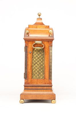 Lot EARDLEY NORTON, LONDON. A GEORGE III MAHOGANY VERGE BRACKET CLOCK