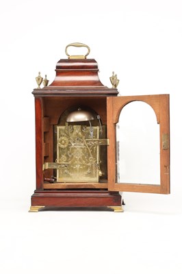 Lot ROBERT BEST, LONDON. A GEORGE III ORMOLU MOUNTED FIGURED MAHOGANY VERGE BRACKET CLOCK WITH ALARM