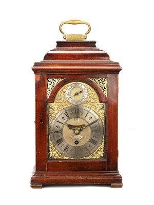 Lot THOMAS LODGE, LONDON. A SMALL GEORGE II FRUITWOOD VERGE PULL QUARTER REPEATING TIMEPIECE BRACKET CLOCK